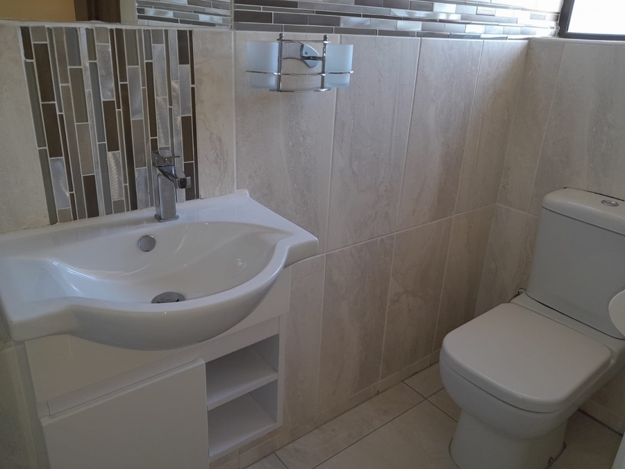 To Let 4 Bedroom Property for Rent in Vanes Estate Eastern Cape